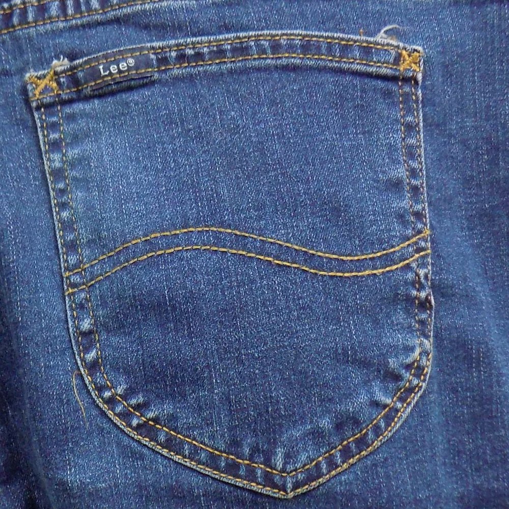 Lee Bermuda Mid-Rise Stormy Lines Denim Shorts Size 18M NWT - Picture 4 of 7
